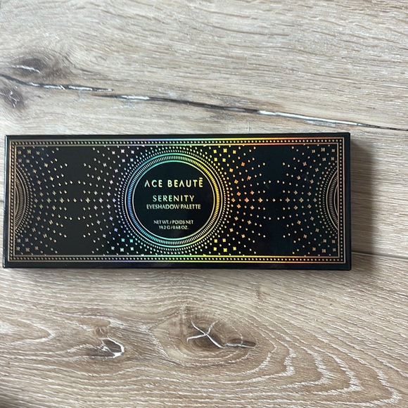 New Ace Beaute Serenity Eyeshadow Palette - Picture 5 of 5